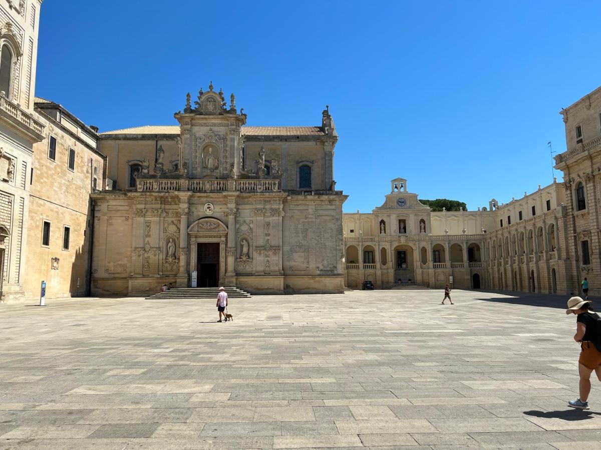 Ai Propilei Del Duomo Luxury Suite Lecce Zewnętrze zdjęcie